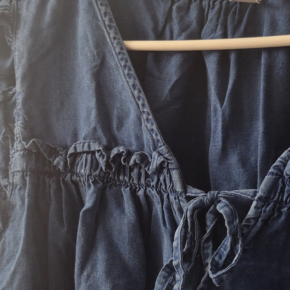 Old Navy Navy Blue Ruffle Sleeve Blouse - Picture 2 of 4